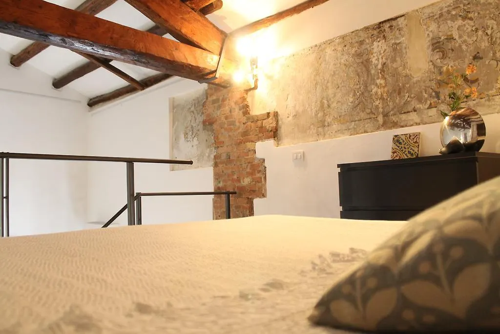 Speciale Apartment contacts